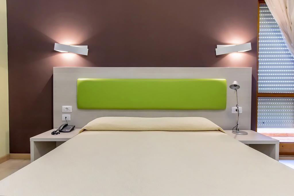 Hotel Residence Ulivi E Palme Каляри Екстериор снимка