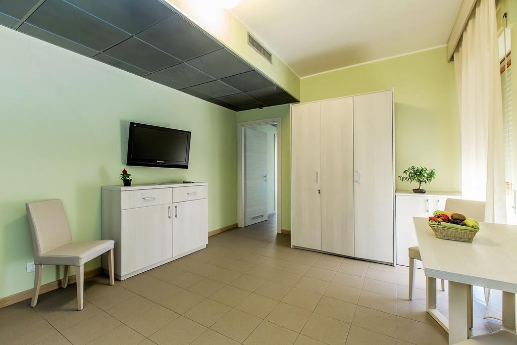 Hotel Residence Ulivi E Palme Каляри Екстериор снимка