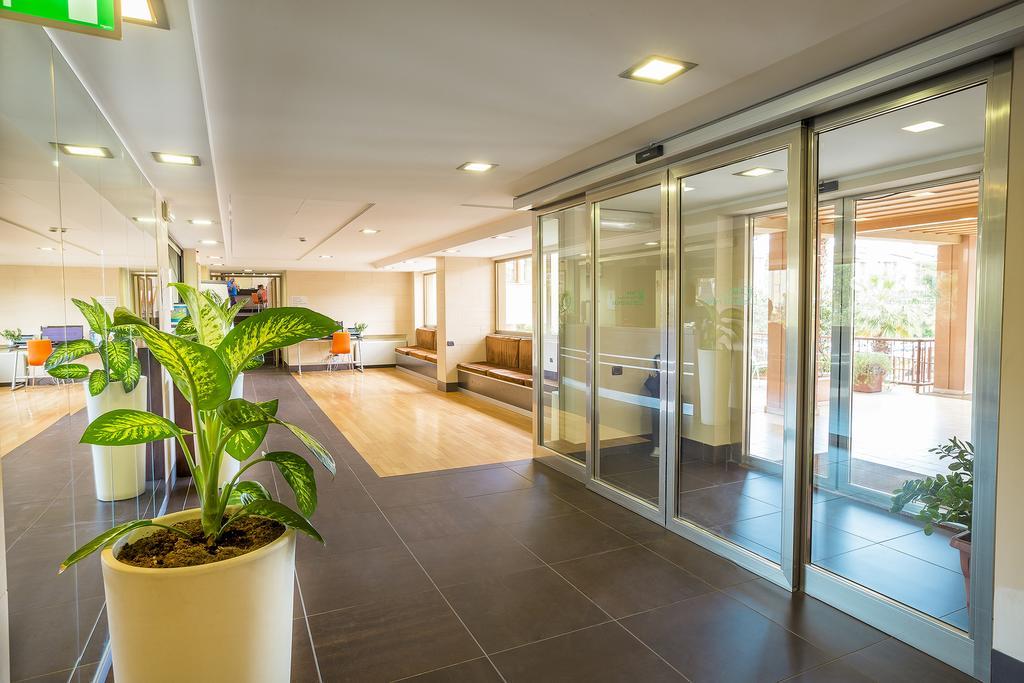 Hotel Residence Ulivi E Palme Каляри Екстериор снимка